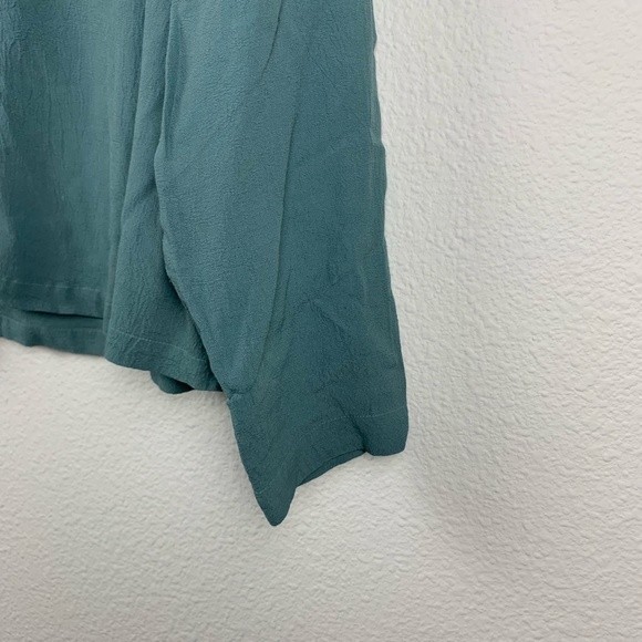 Eileen Fisher Blue Top - Picture 4 of 9